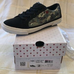 Ugg Heart Glitter Camo shoes